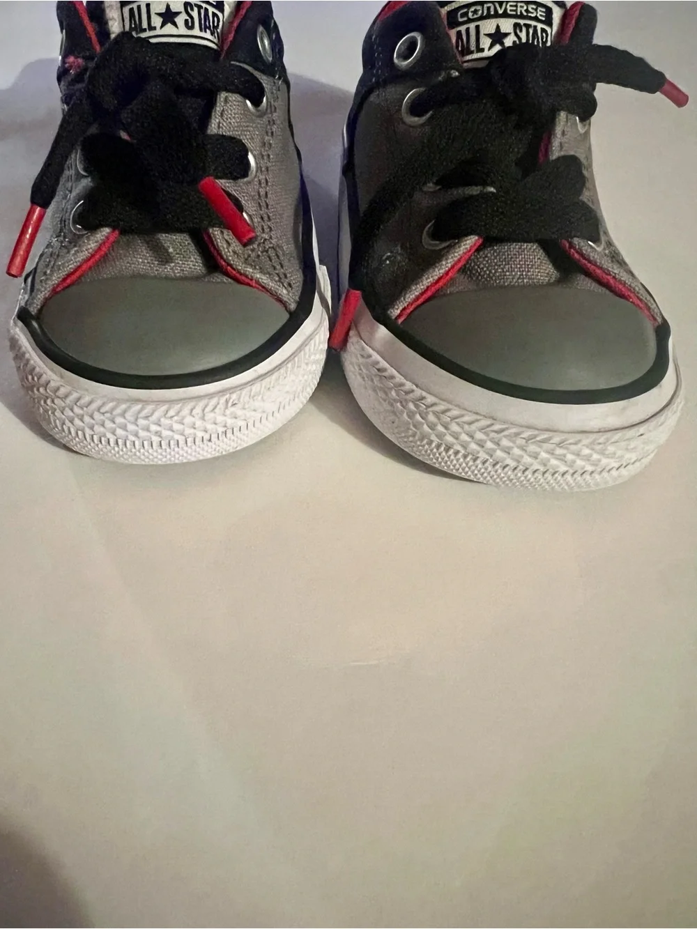 Converse All Star Chuck Taylor Toddler size 5 Gray and Red Lowtop